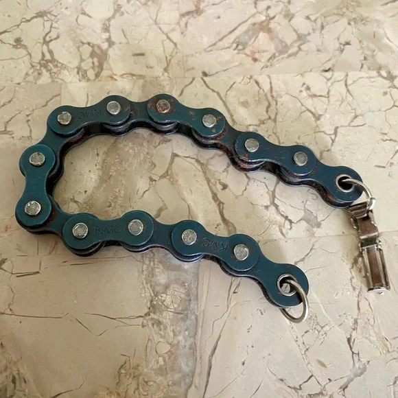 🌈 Rustic Handmade Gear Bracelet - Picture 3 of 5